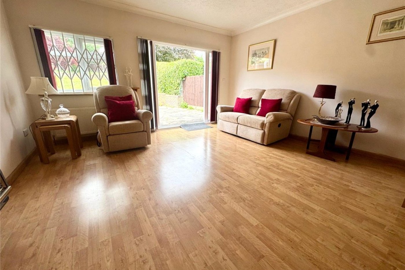 2 bedroom bungalow for sale in South Orpington | Robinson Jackson