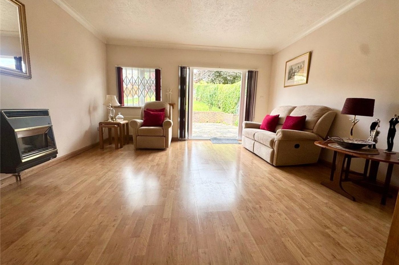 2 bedroom bungalow for sale in South Orpington | Robinson Jackson