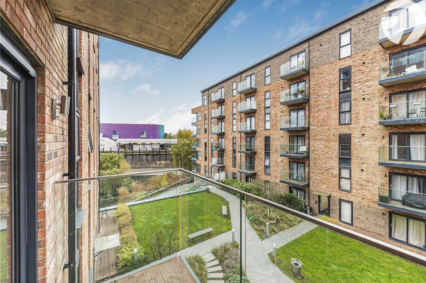 3 bedroom property for sale in Dartford | Robinson Jackson