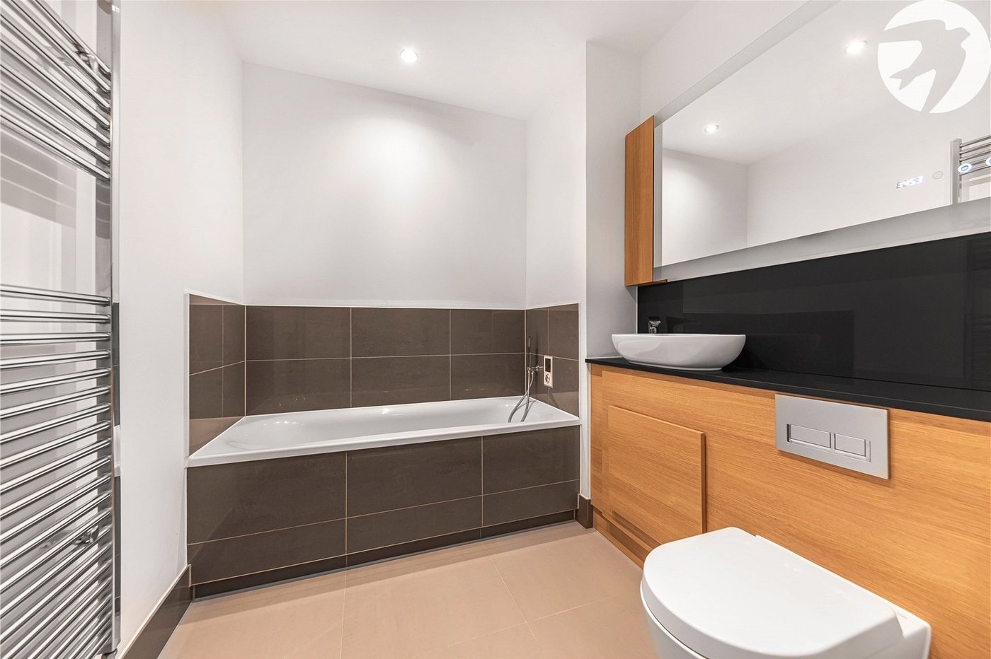 2 bedroom property for sale in Langley Square | Robinson Jackson