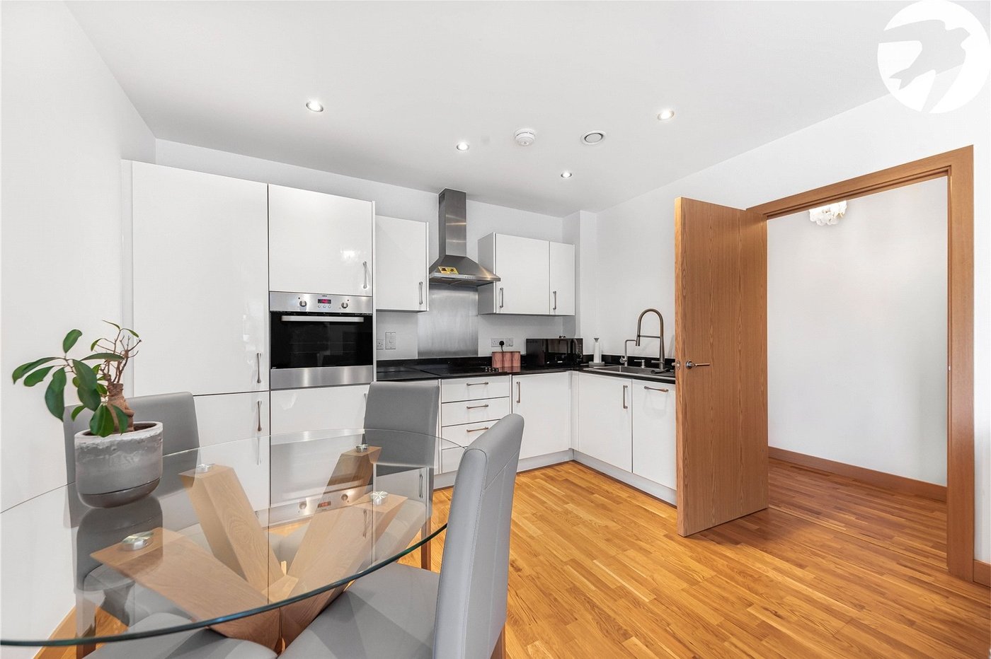 2 bedroom property for sale in Langley Square | Robinson Jackson
