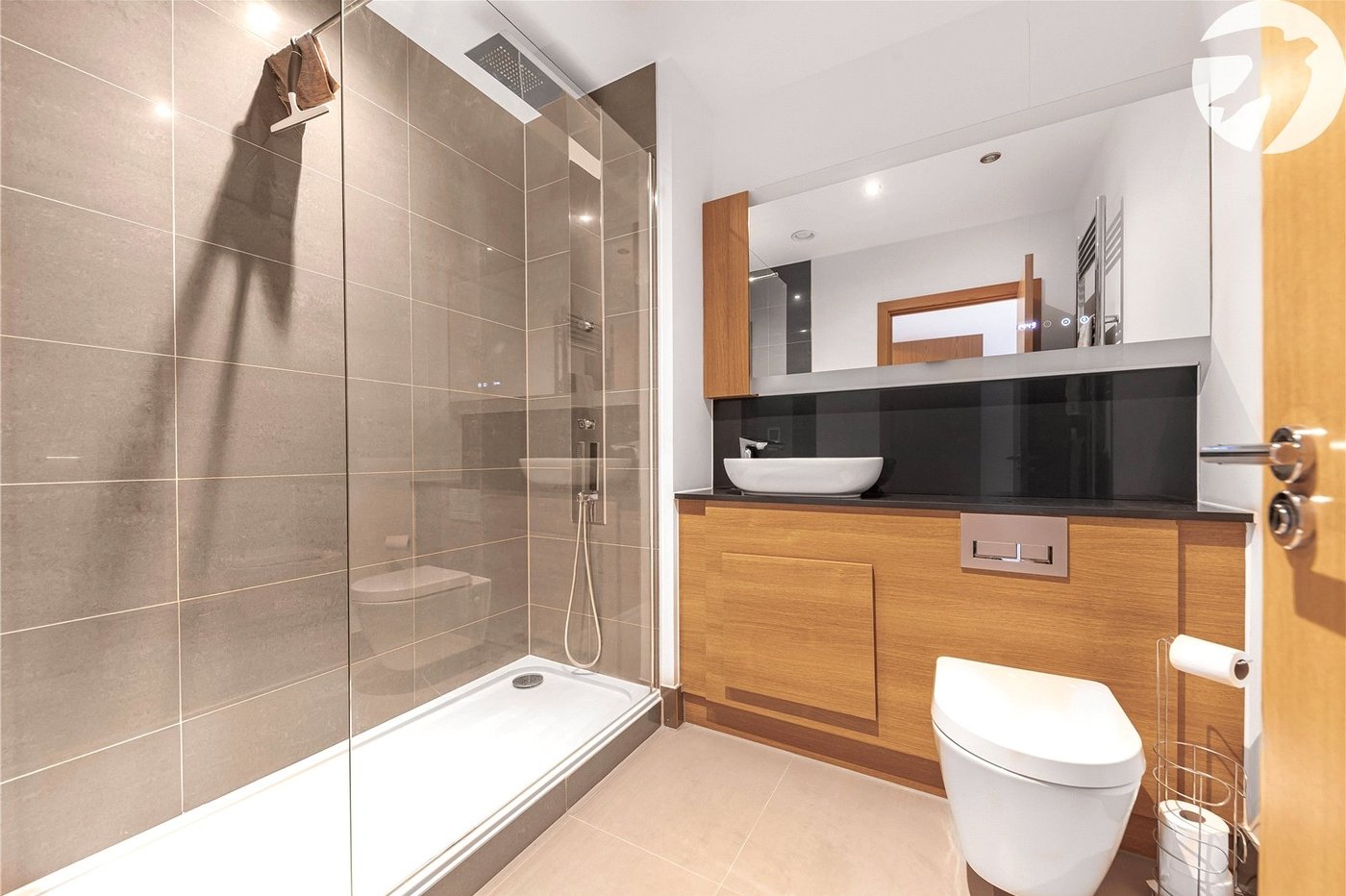 2 bedroom property for sale in Langley Square | Robinson Jackson