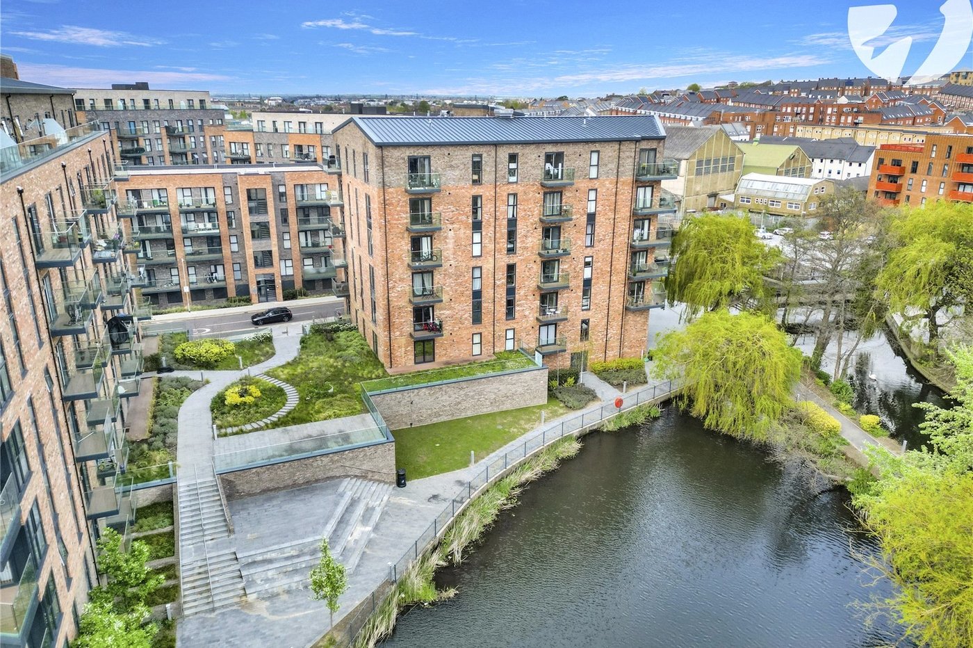 2 bedroom property for sale in Langley Square | Robinson Jackson