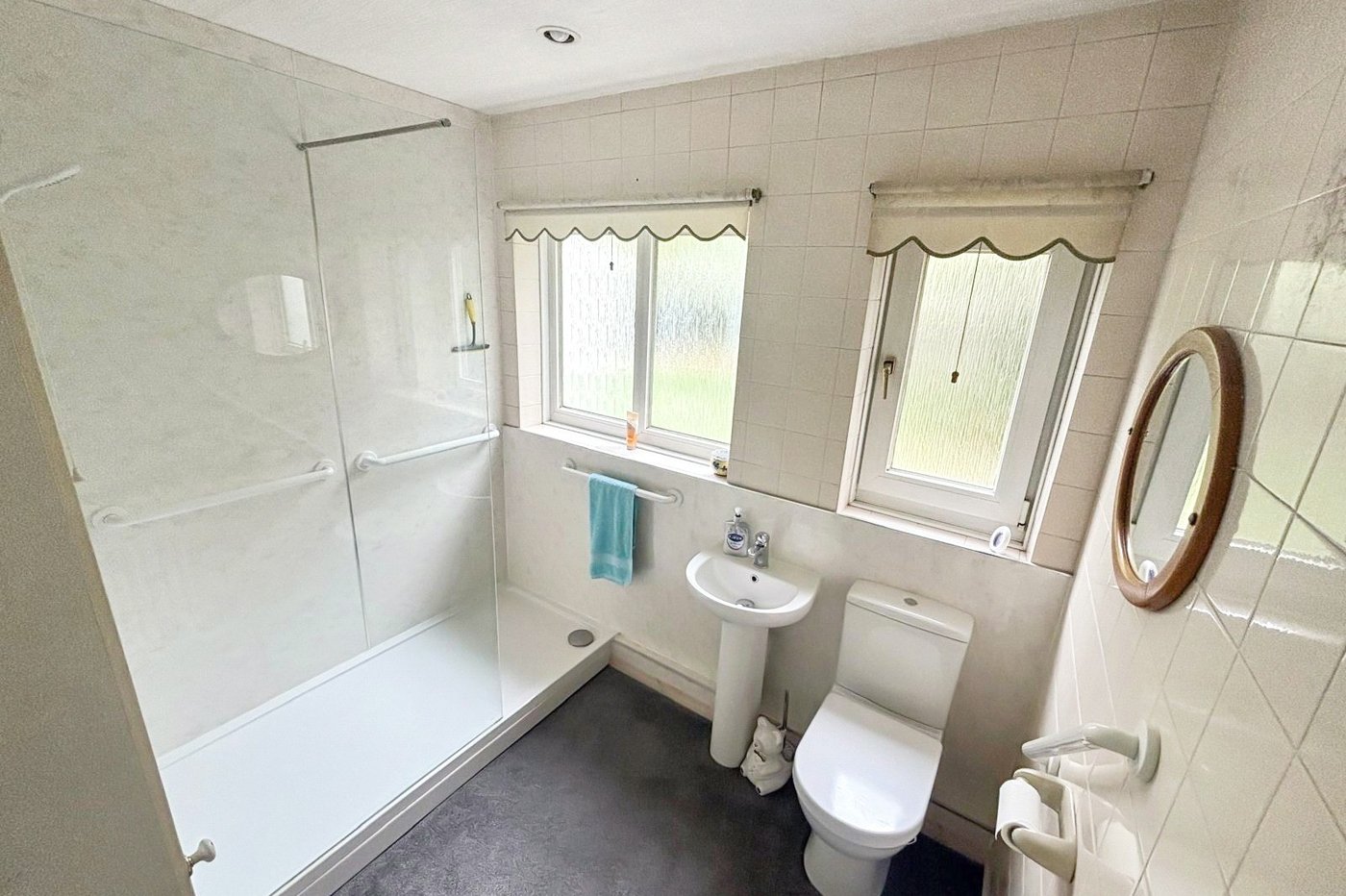 3 bedroom bungalow for sale in Bexley | Robinson Jackson