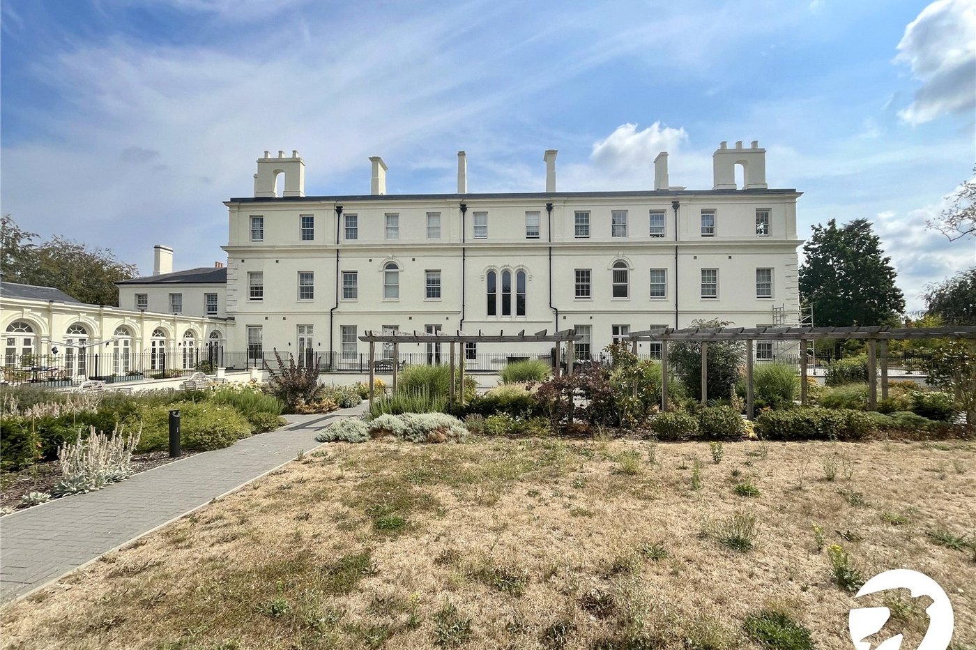 2 bedroom property for sale in Leybourne | Robinson Michael & Jackson