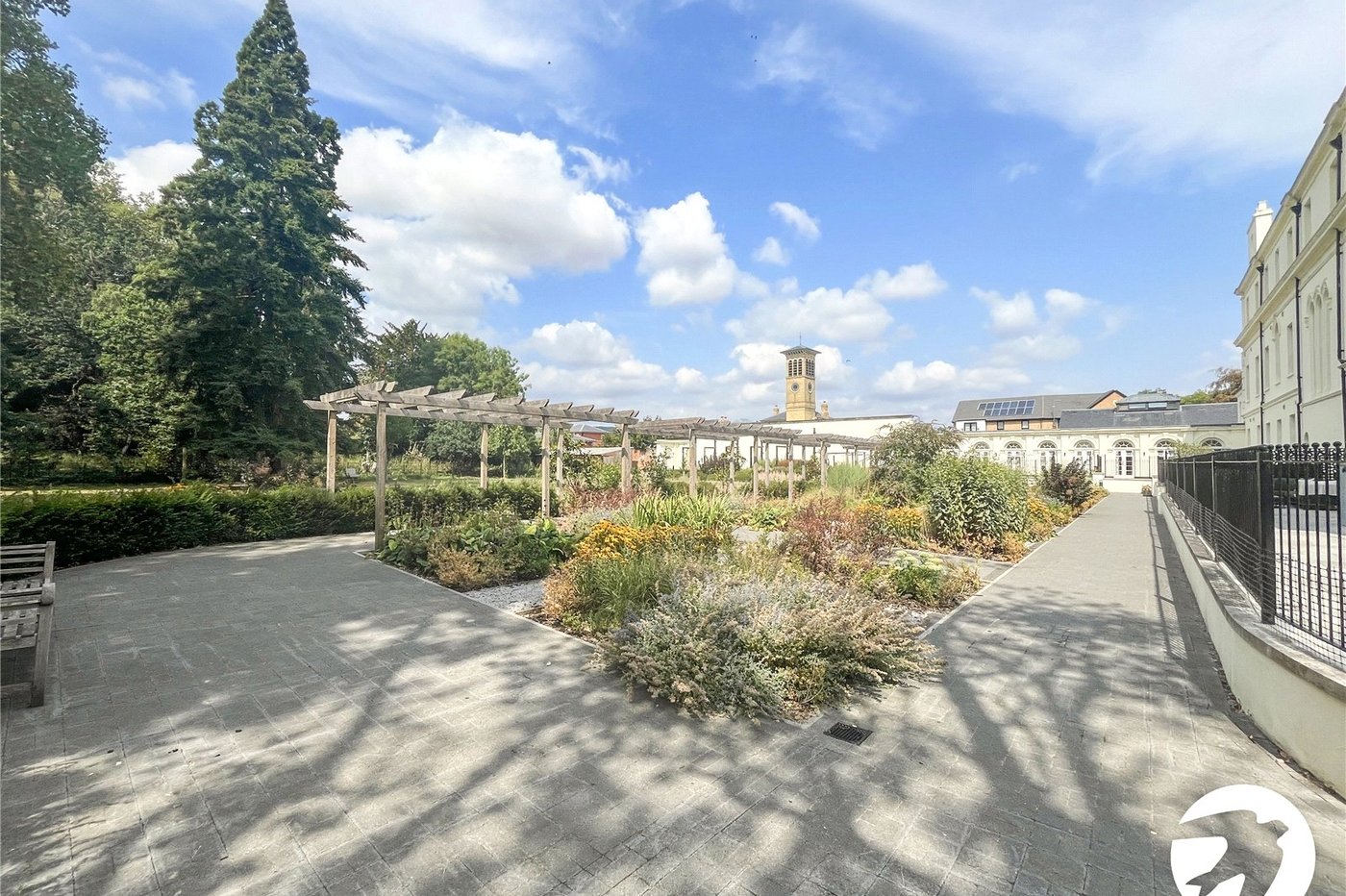 2 bedroom property for sale in Leybourne | Robinson Michael & Jackson
