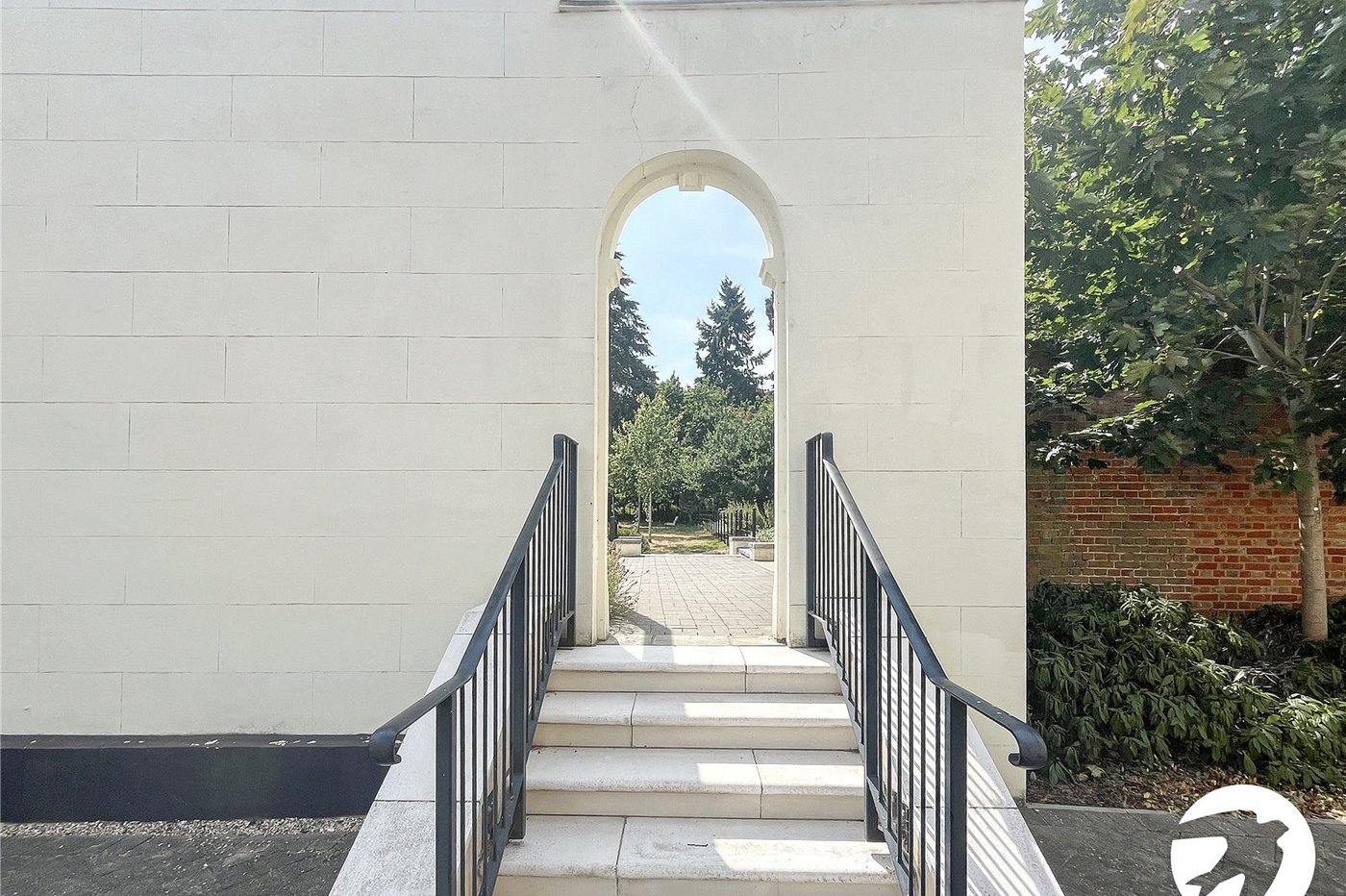 2 bedroom property for sale in Leybourne | Robinson Michael & Jackson