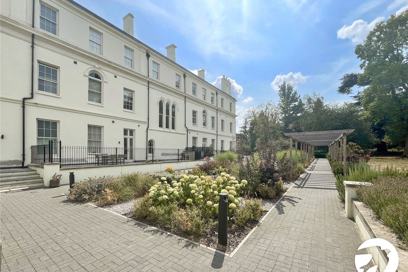 2 bedroom property for sale in Leybourne | Robinson Michael & Jackson