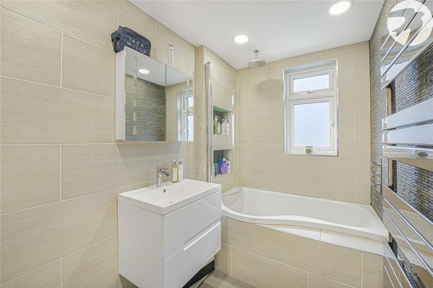 3 bedroom property for sale in West Dartford | Robinson Jackson