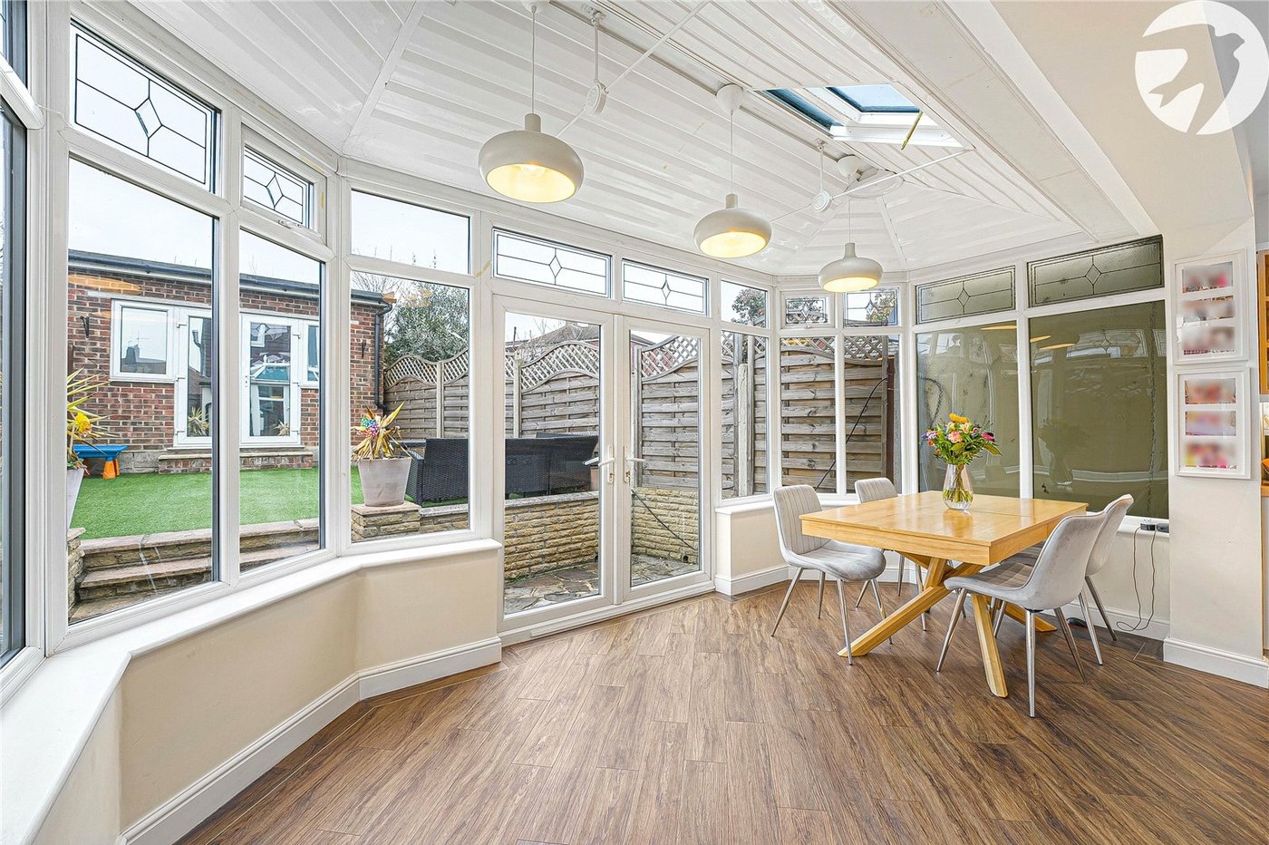 3 bedroom property for sale in West Dartford | Robinson Jackson