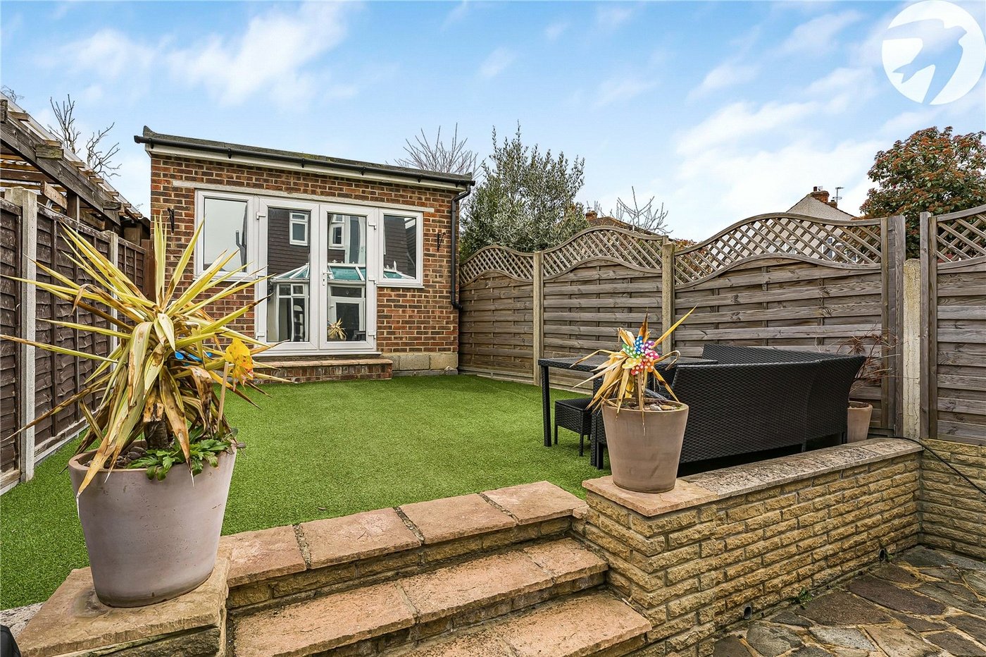 3 bedroom property for sale in West Dartford | Robinson Jackson
