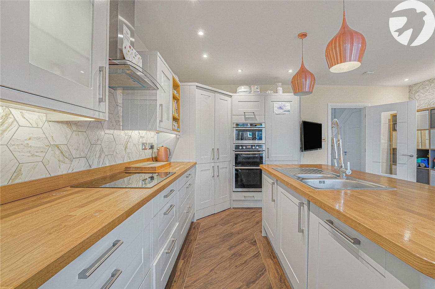 3 bedroom property for sale in West Dartford | Robinson Jackson