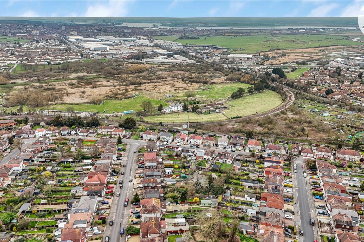 3 bedroom property for sale in West Dartford | Robinson Jackson