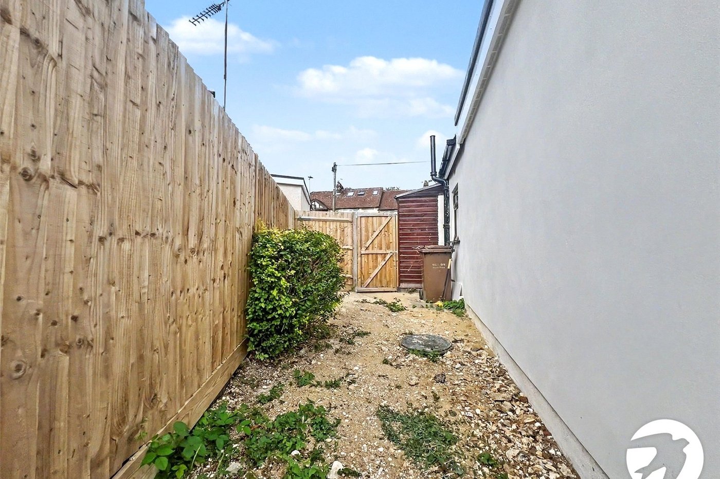3 bedroom bungalow for sale in Rochester | Robinson Michael & Jackson