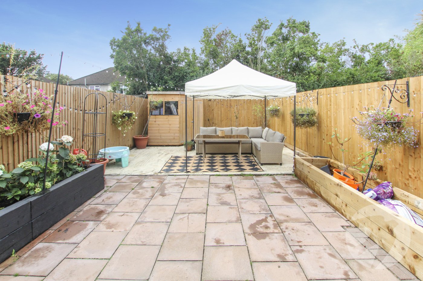 3 bedroom house for sale in London | Robinson Jackson