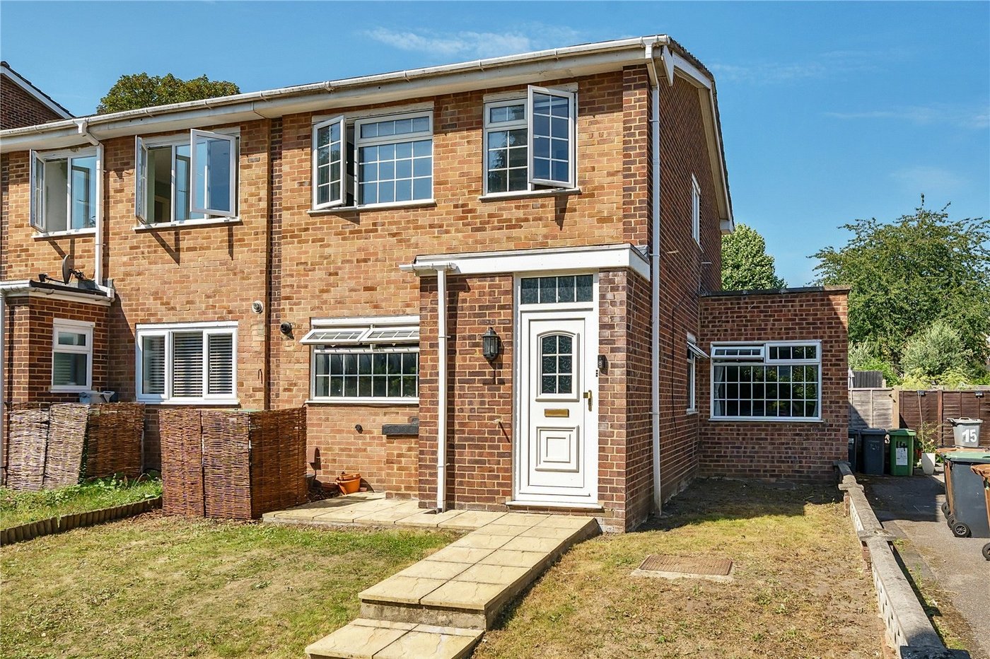 3 bedroom house for sale in London | Robinson Jackson