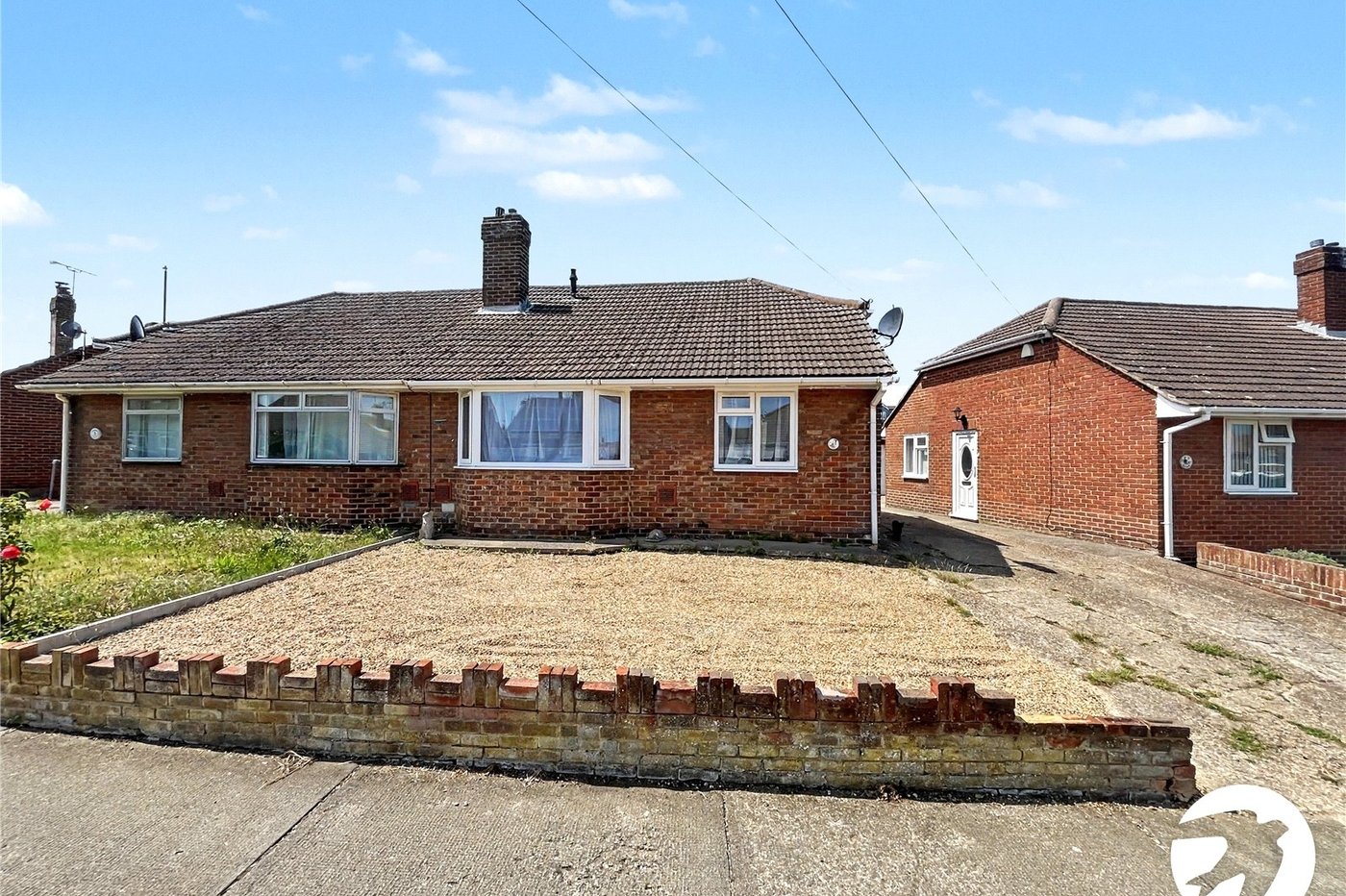 2 bedroom bungalow for sale in Sittingbourne | Robinson Michael & Jackson