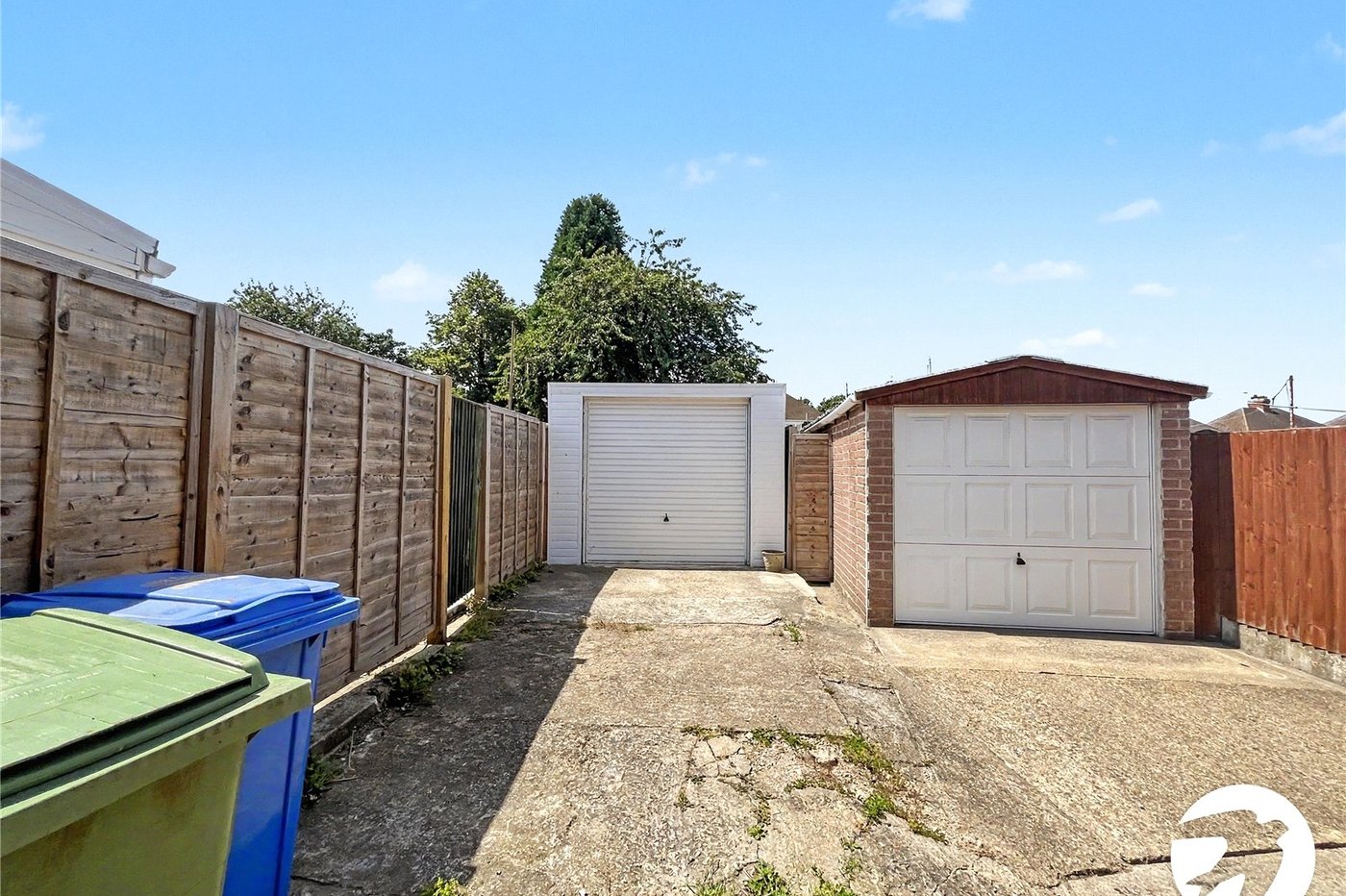 2 bedroom bungalow for sale in Sittingbourne | Robinson Michael & Jackson