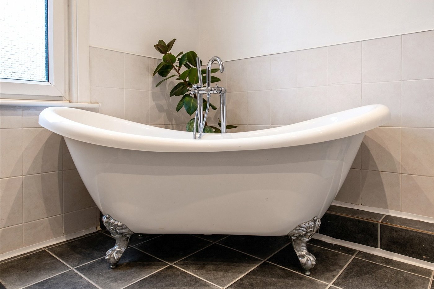 3 bedroom property for sale in Gravesend | Robinson Michael & Jackson