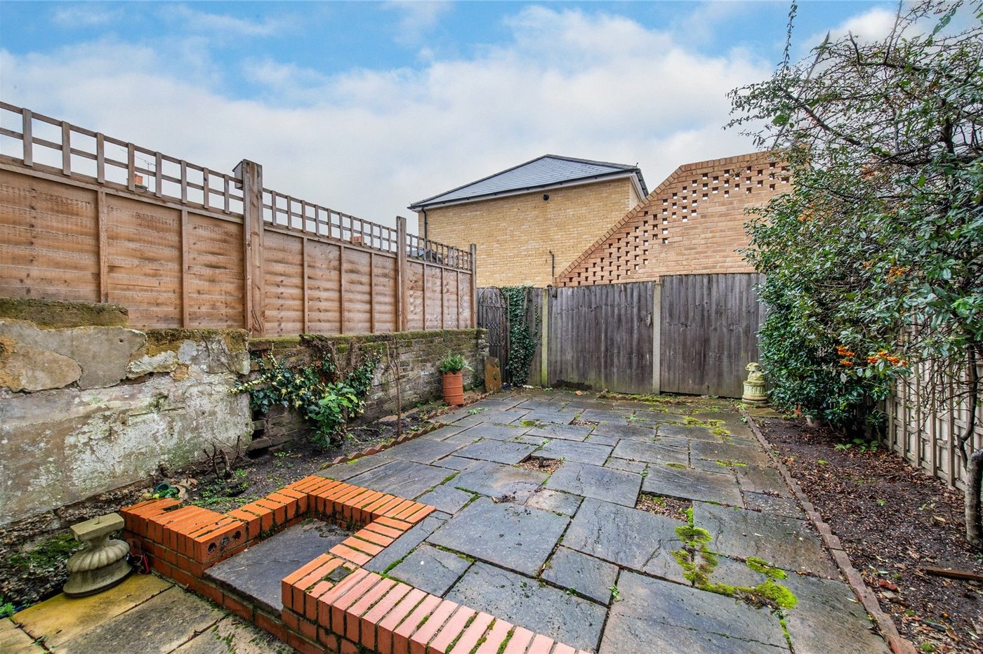 3 bedroom property for sale in Gravesend | Robinson Michael & Jackson