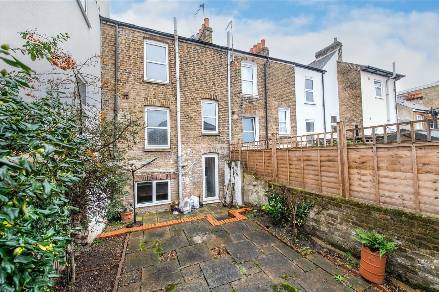 3 bedroom property for sale in Gravesend | Robinson Michael & Jackson
