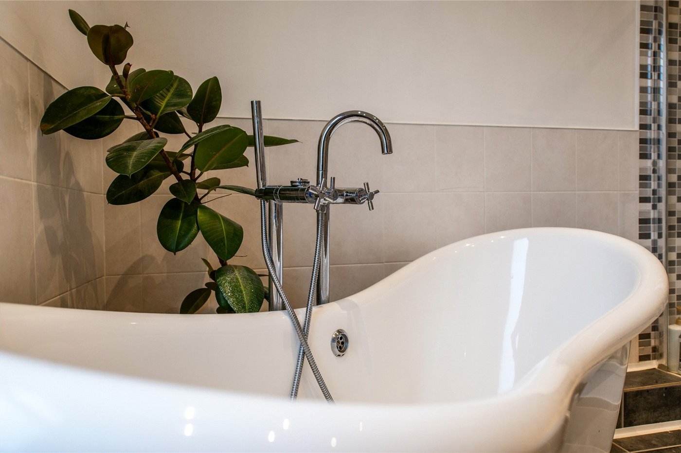 3 bedroom property for sale in Gravesend | Robinson Michael & Jackson