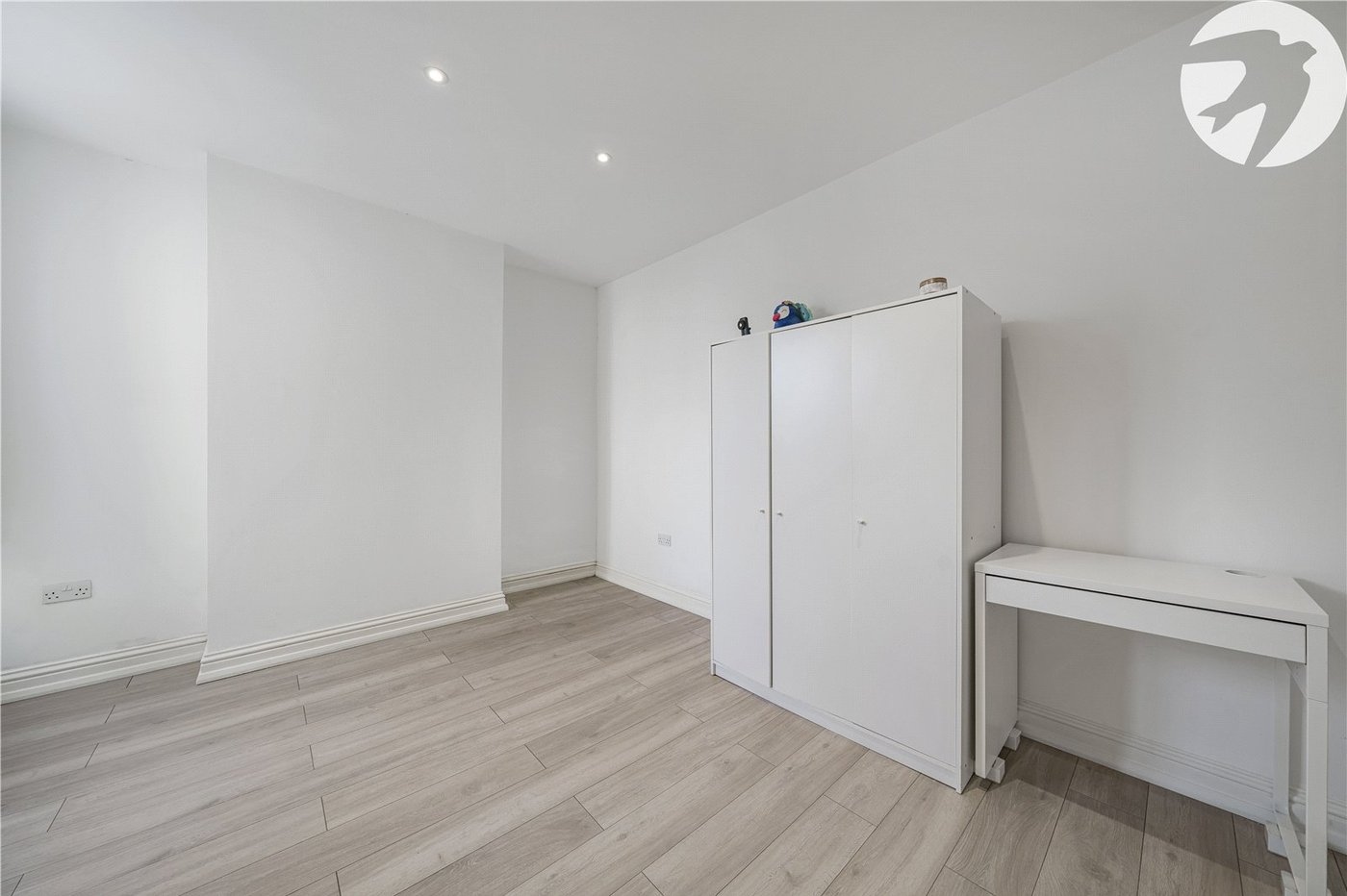 1 bedroom property for sale in Gravesend | Robinson Michael & Jackson