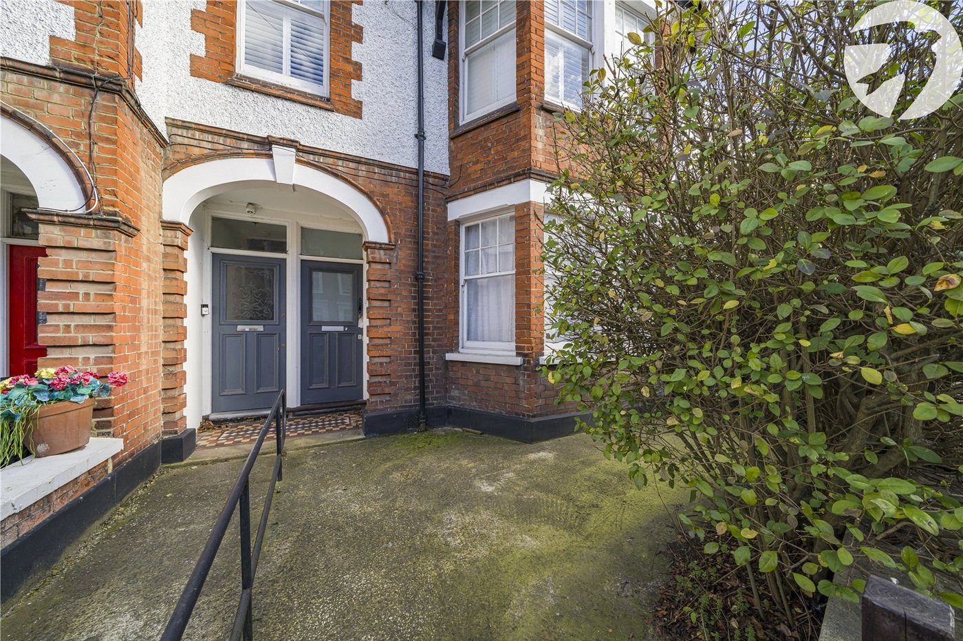 1 bedroom property for sale in Gravesend | Robinson Michael & Jackson