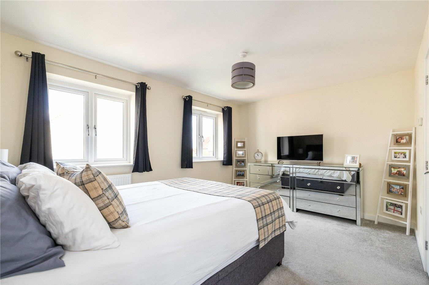 2 bedroom house for sale in Chatham | Robinson Michael & Jackson