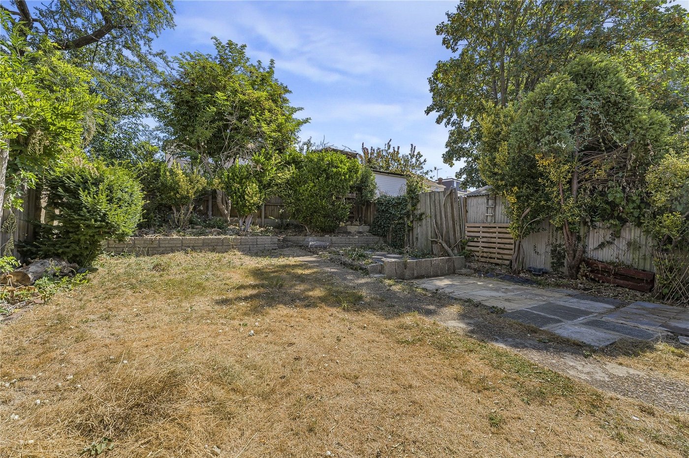 2 bedroom property for sale in West Dartford | Robinson Jackson
