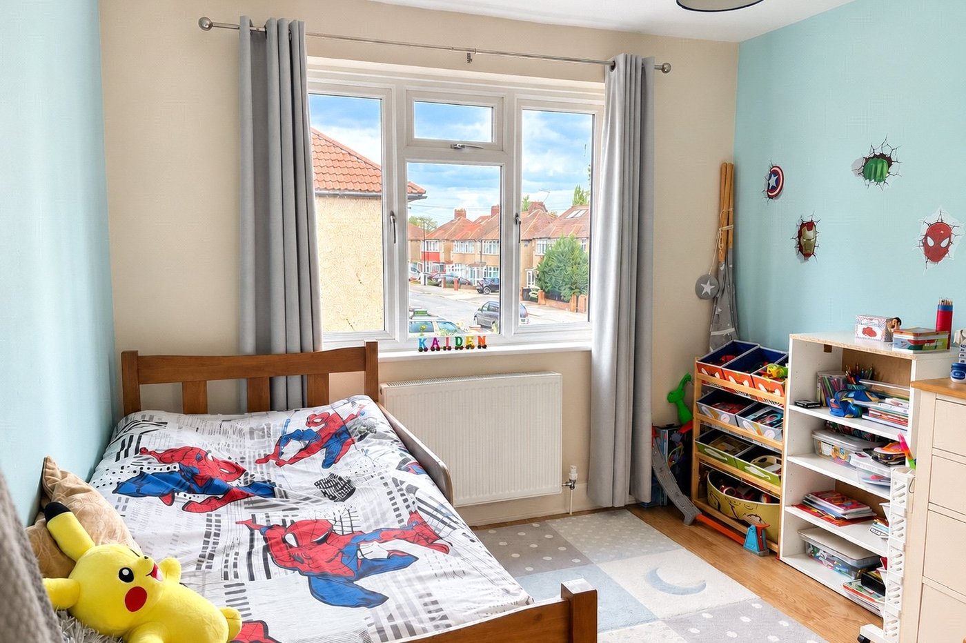 3 bedroom house for sale in London | Robinson Jackson