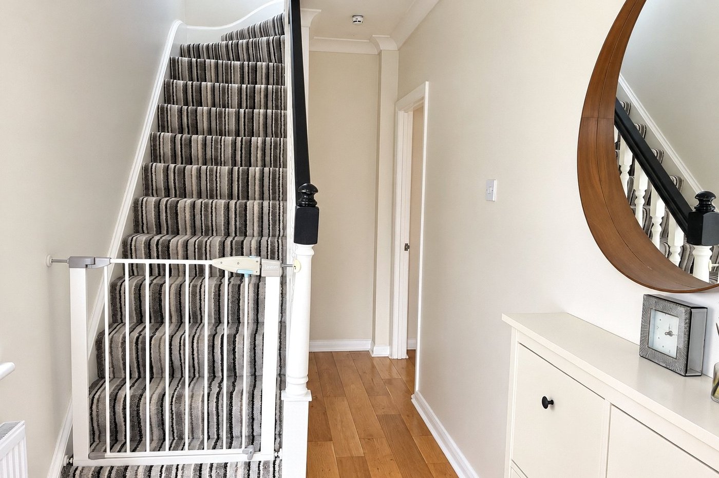 3 bedroom house for sale in London | Robinson Jackson
