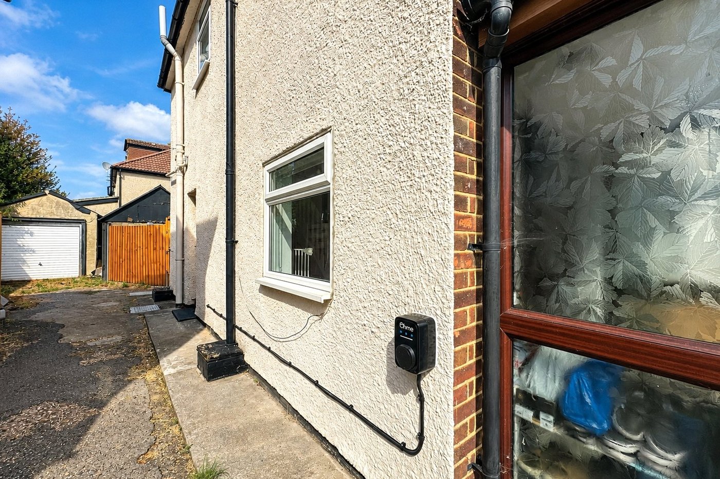 3 bedroom house for sale in London | Robinson Jackson