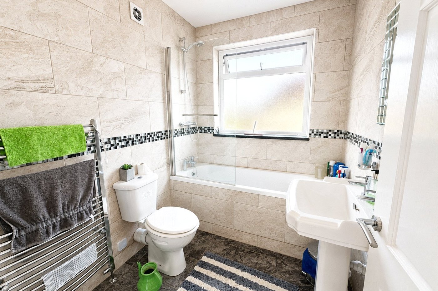 3 bedroom house for sale in London | Robinson Jackson