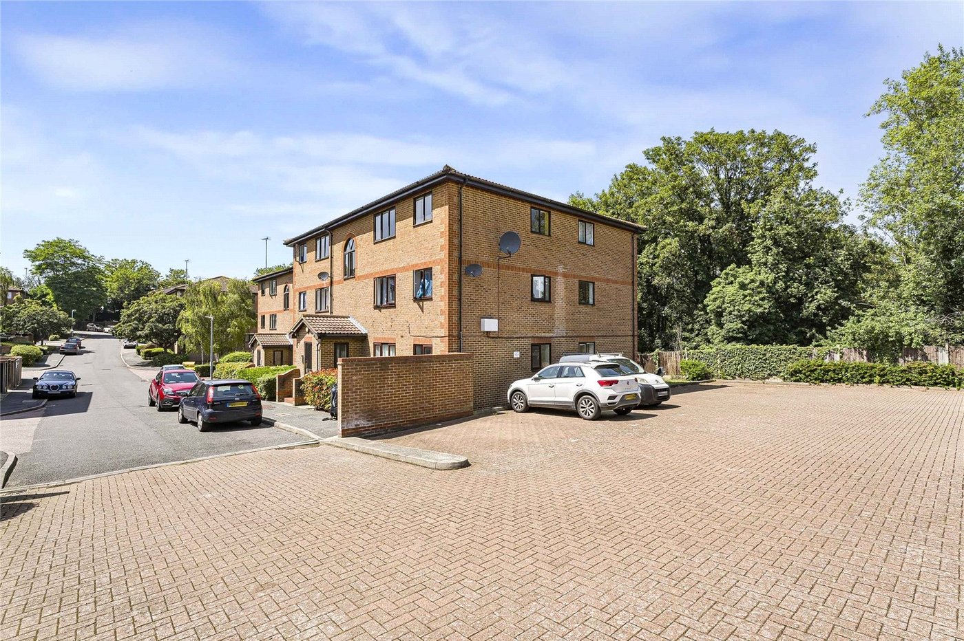 1 bedroom property for sale in Greenhithe | Robinson Jackson