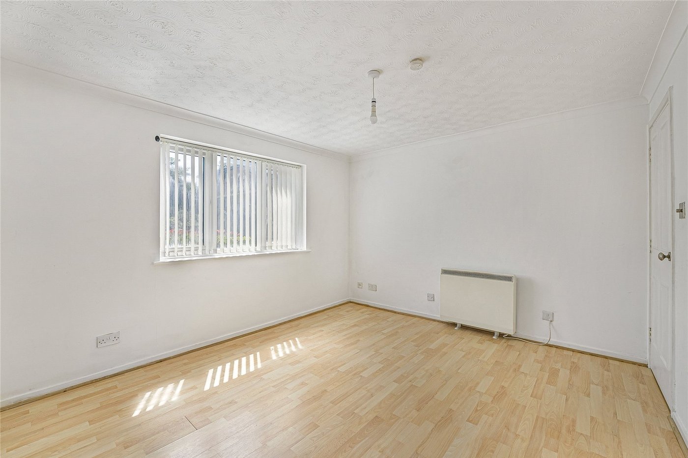 1 bedroom property for sale in Greenhithe | Robinson Jackson
