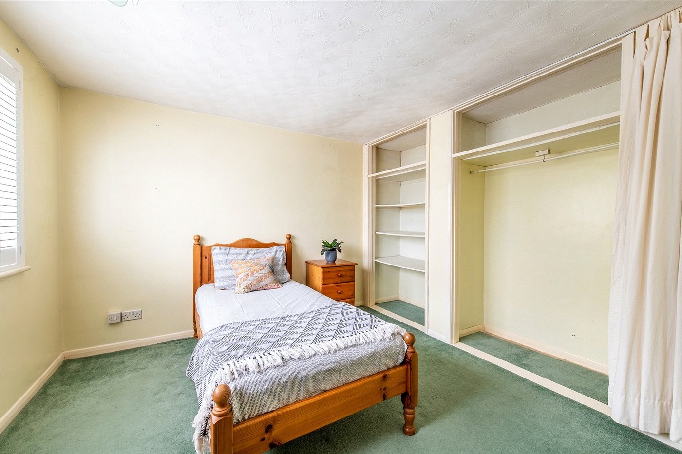 4 bedroom house for sale in Borden | Robinson Michael & Jackson