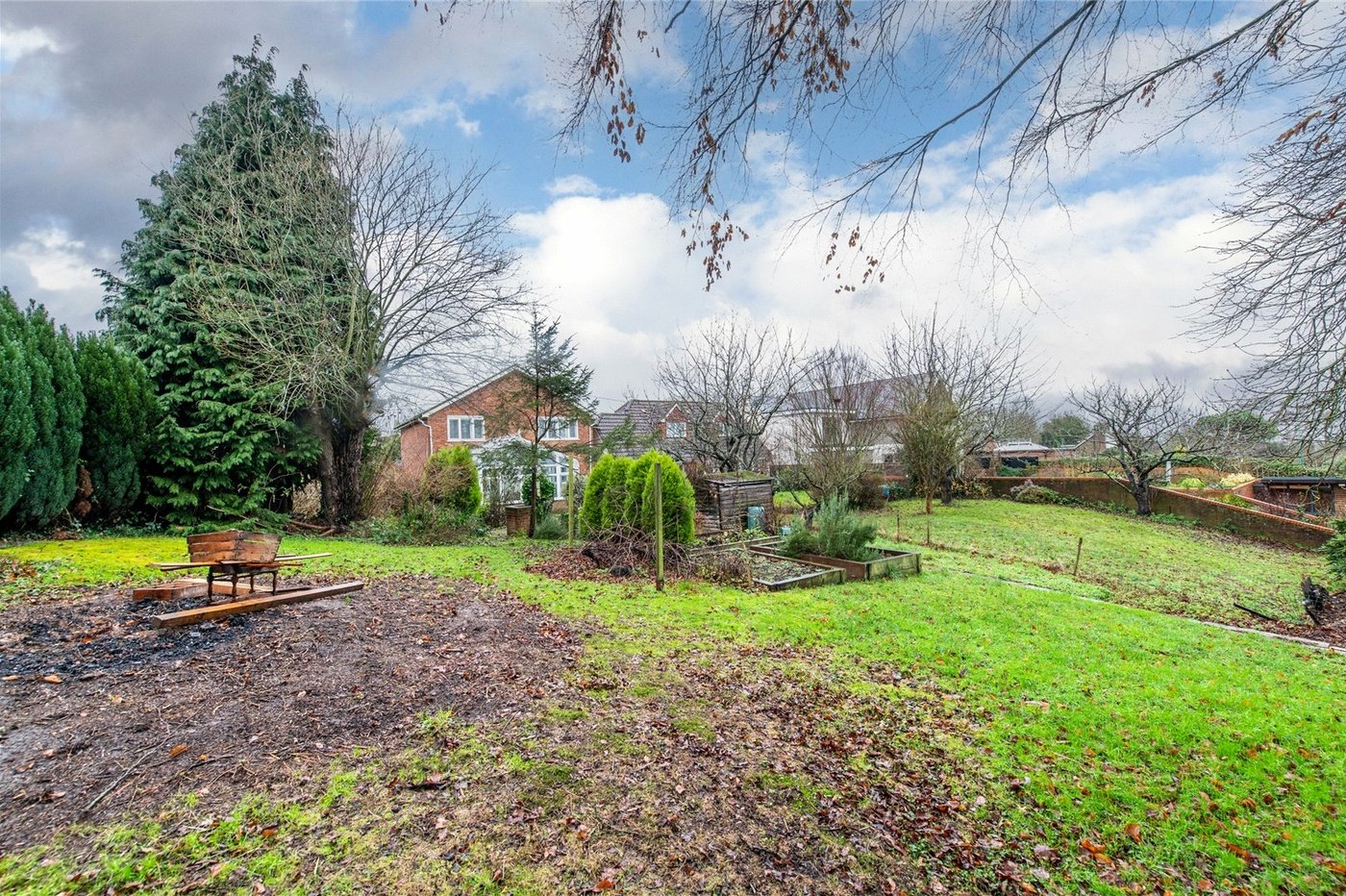 4 bedroom house for sale in Borden | Robinson Michael & Jackson