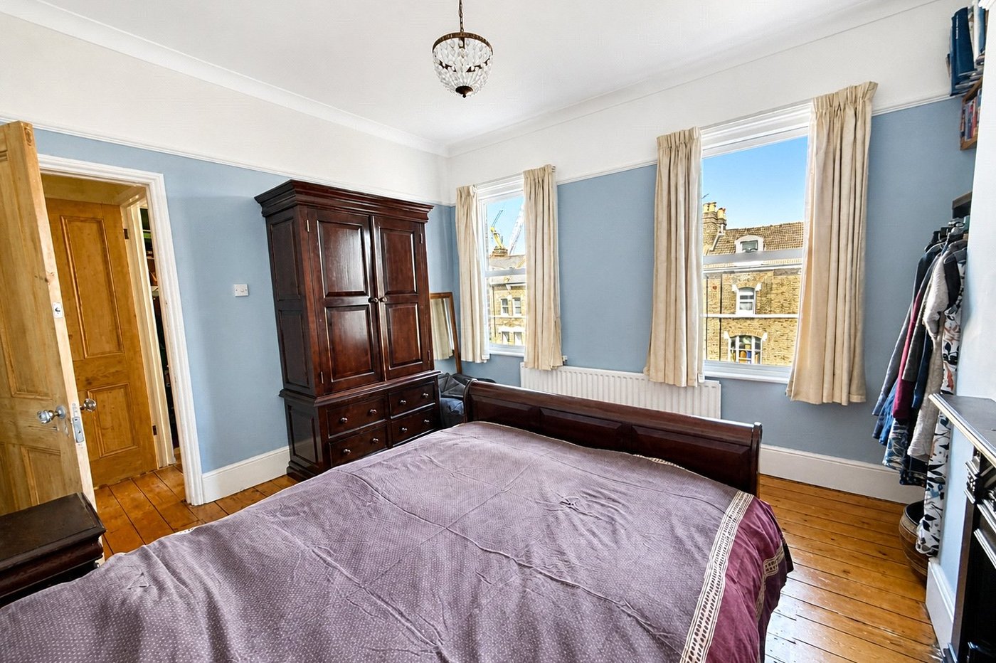 4 bedroom house for sale in London | Robinson Jackson