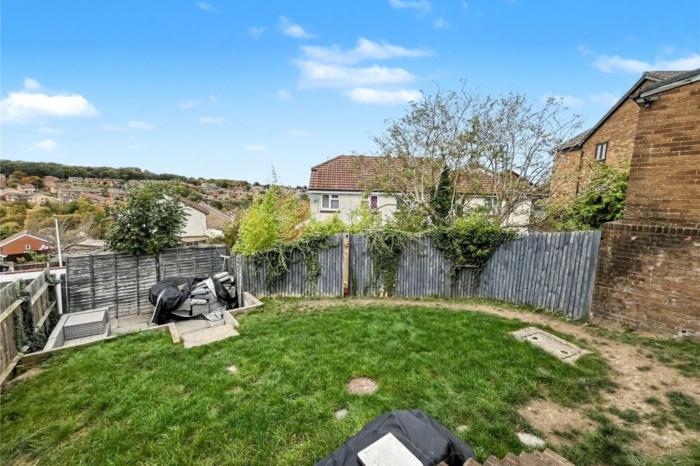 3 bedroom house for sale in Walderslade | Robinson Michael & Jackson