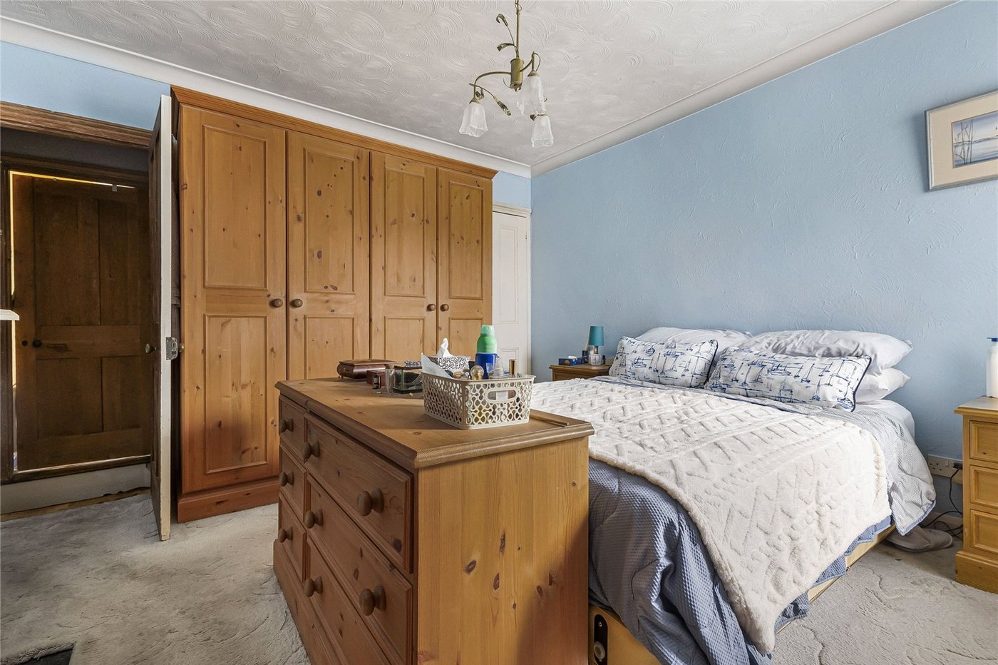 3 bedroom house for sale in Cuxton | Robinson Michael & Jackson