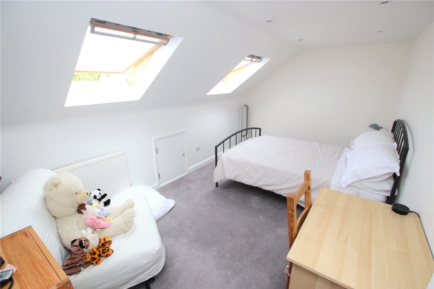 5 bedroom bungalow for sale in Sidcup | Robinson Jackson