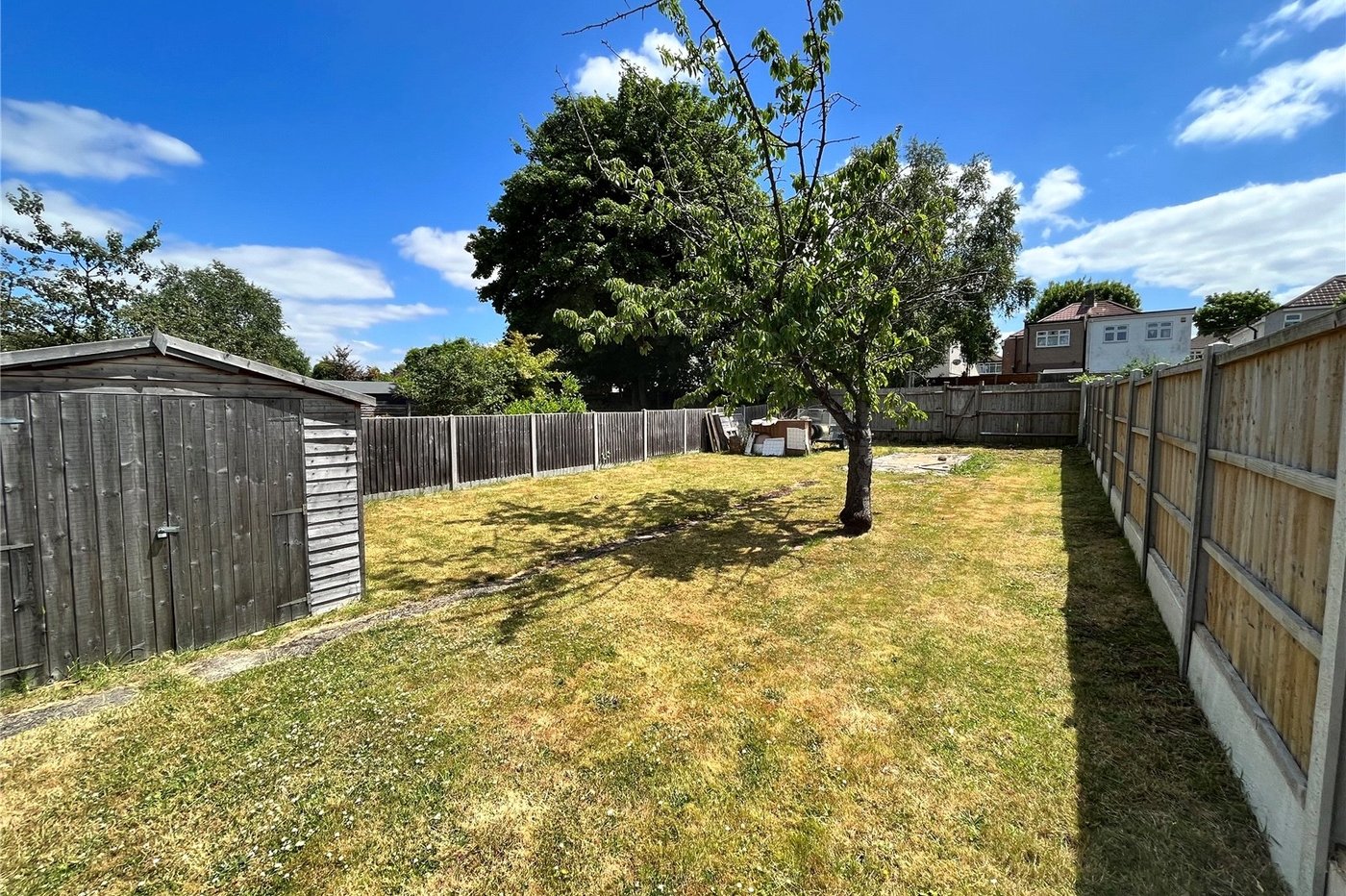 5 bedroom bungalow for sale in Sidcup | Robinson Jackson