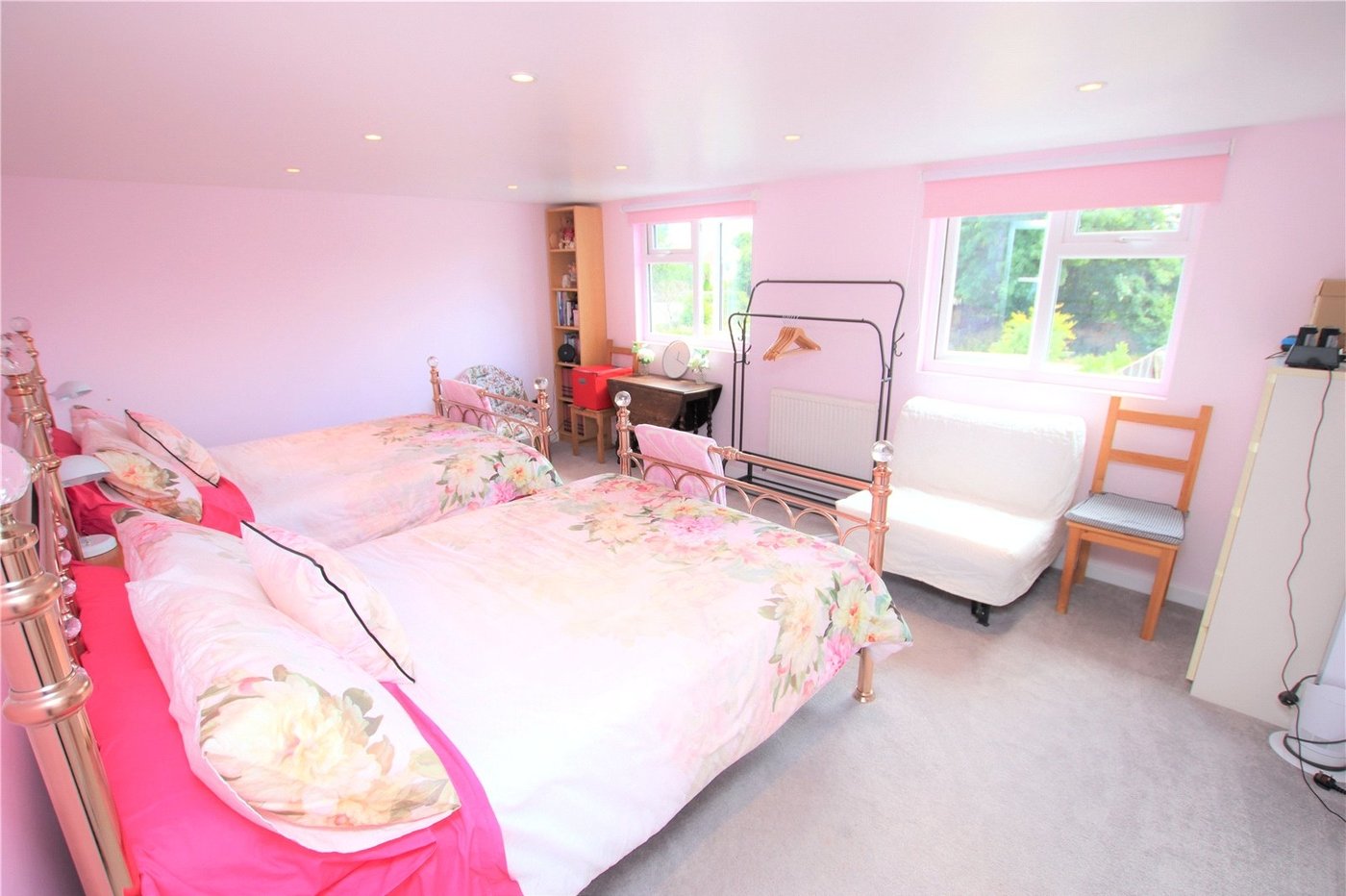 5 bedroom bungalow for sale in Sidcup | Robinson Jackson