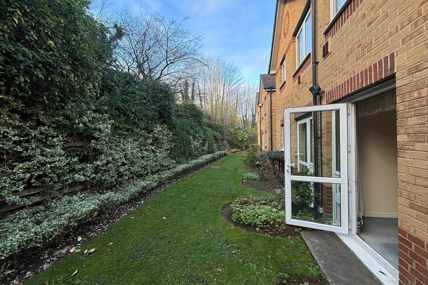 1 bedroom property for sale in Walderslade Road | Robinson Michael & Jackson