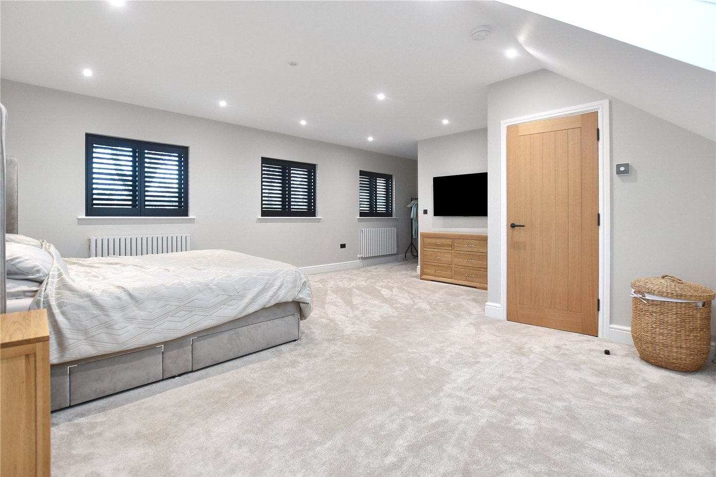 5 bedroom bungalow for sale in Bexley | Robinson Jackson