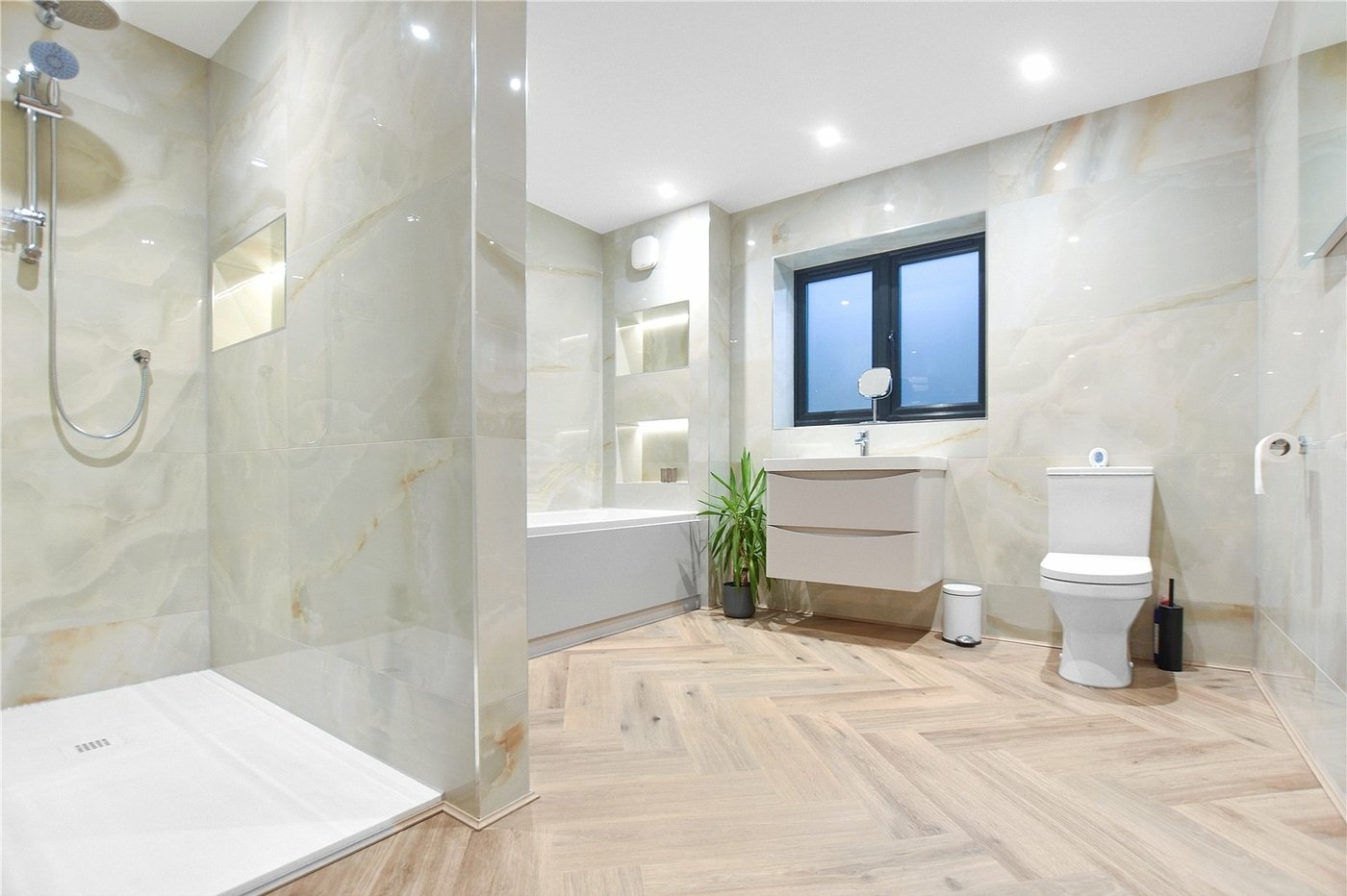 5 bedroom bungalow for sale in Bexley | Robinson Jackson