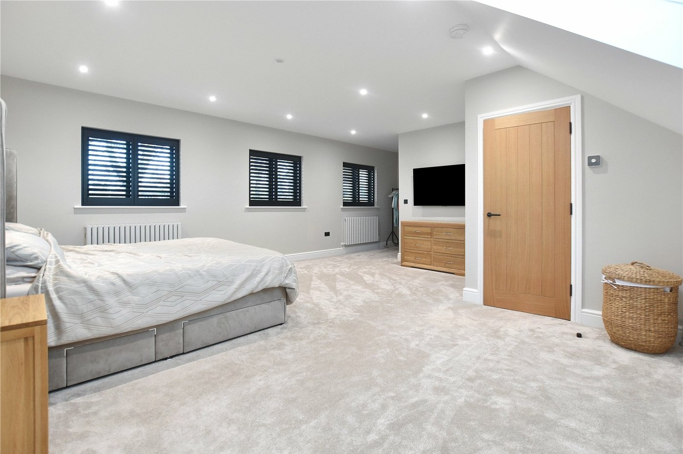 5 bedroom bungalow for sale in Bexley | Robinson Jackson