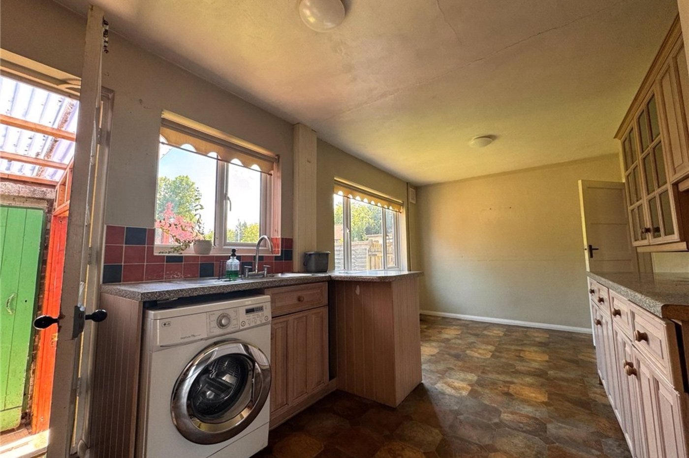3 bedroom house for sale in Cheslfield | Robinson Jackson