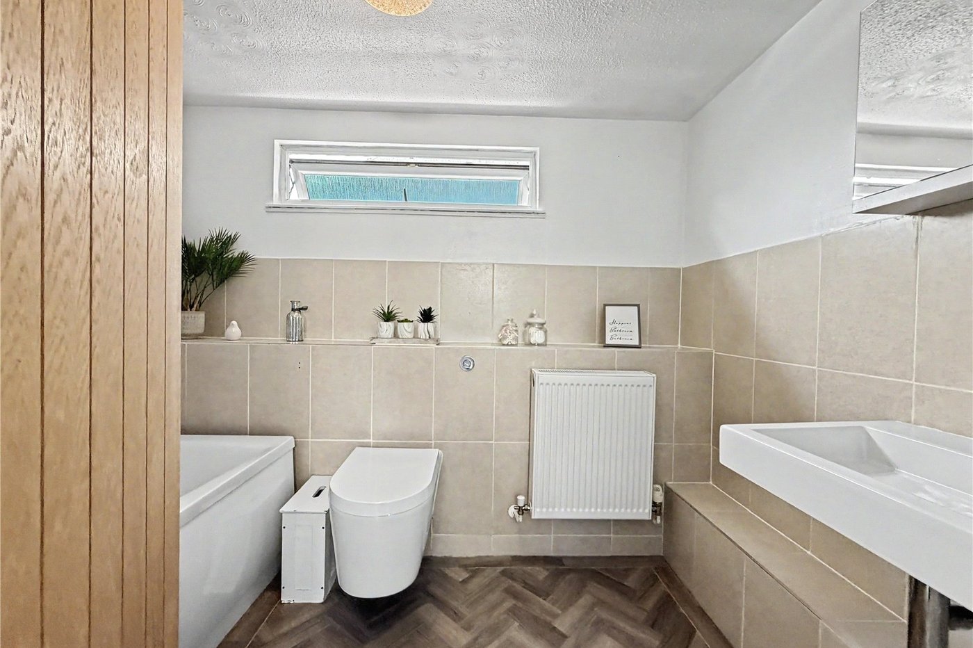 5 bedroom property for sale in Rainham | Robinson Michael & Jackson